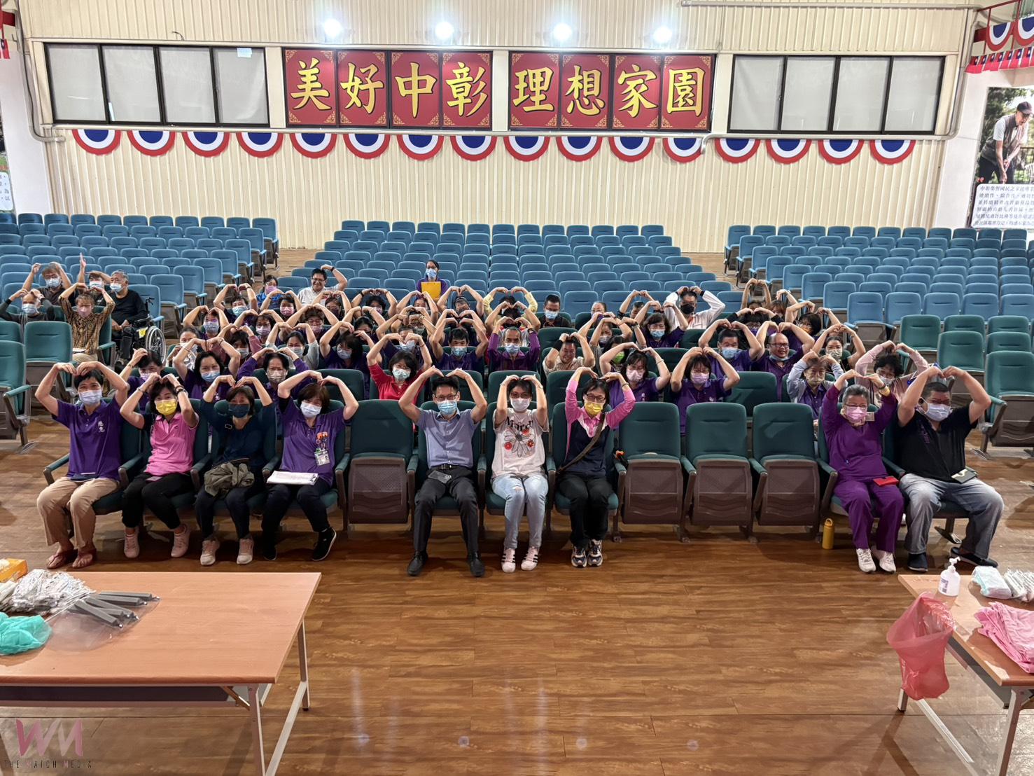 （有影片）／中彰榮家隔離衣穿卸教育訓練　提升防疫能力 - https://www.watchmedia01.com