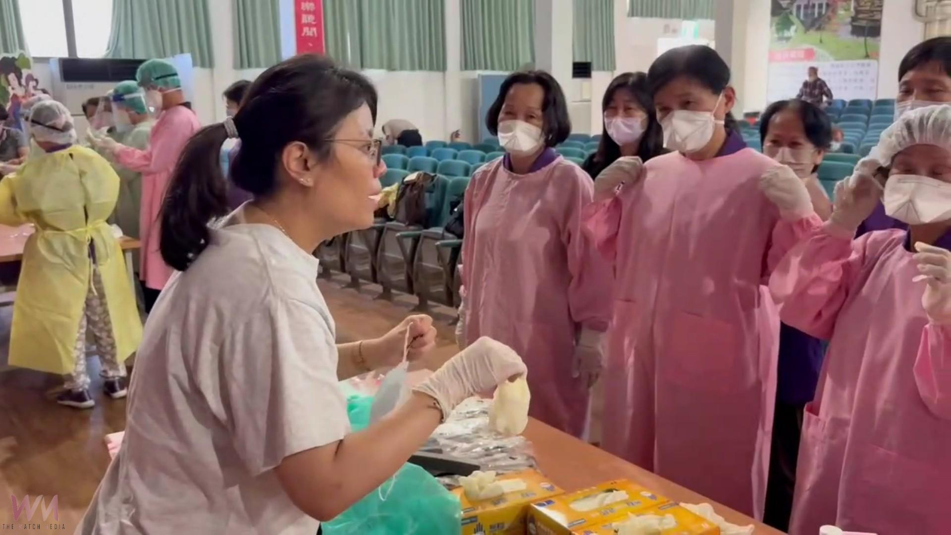 （有影片）／中彰榮家隔離衣穿卸教育訓練　提升防疫能力 - https://www.watchmedia01.com