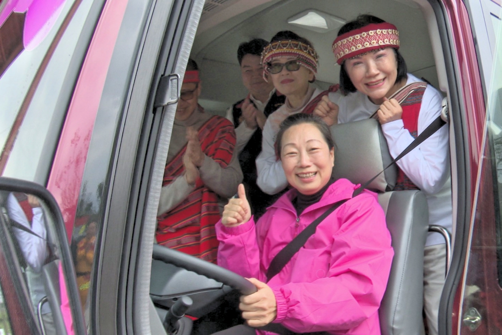 S__13582347_Fotor - 報新聞 Mega News