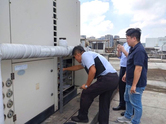 《圖說》專家學者實地碳盤查輔導,圖為114年實地輔導照。〈經發局提供〉