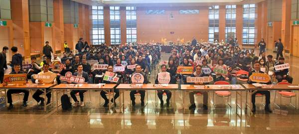 《圖說》新北市企業防災說明會出席企業合照。〈消防局提供〉