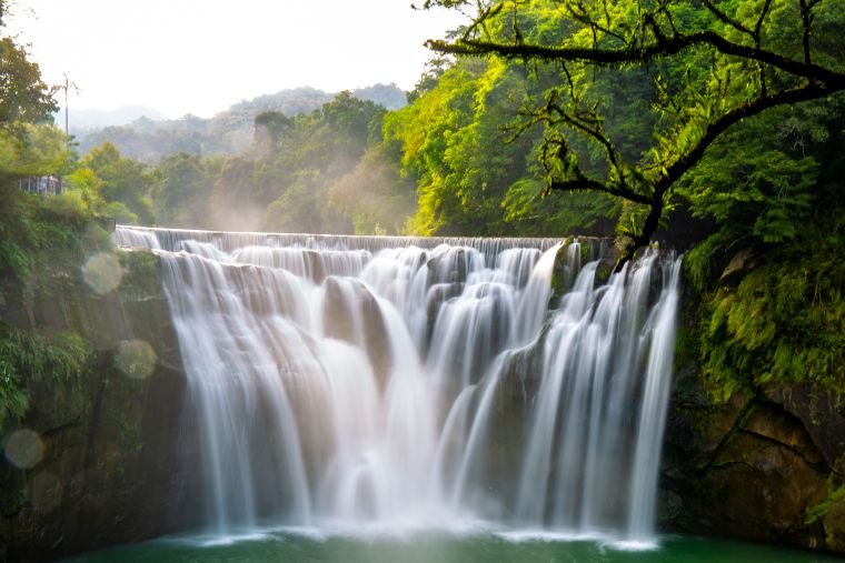 《圖說》十分瀑布有「臺灣尼加拉瀑布」美譽。〈觀旅局提供〉