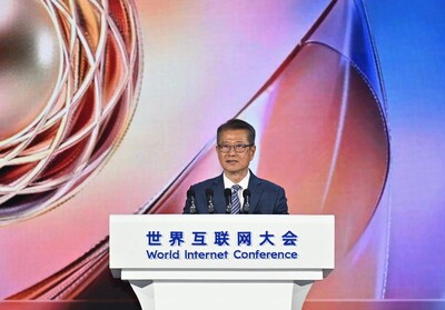 財政司司長陳茂波今日（四月十三日）在2026世界互聯網大會亞太峰會主論壇致辭